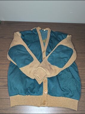 Vintage 90s Leonardo Sport Mixed Media Cardigan - Large Maple Leaf Appliqué